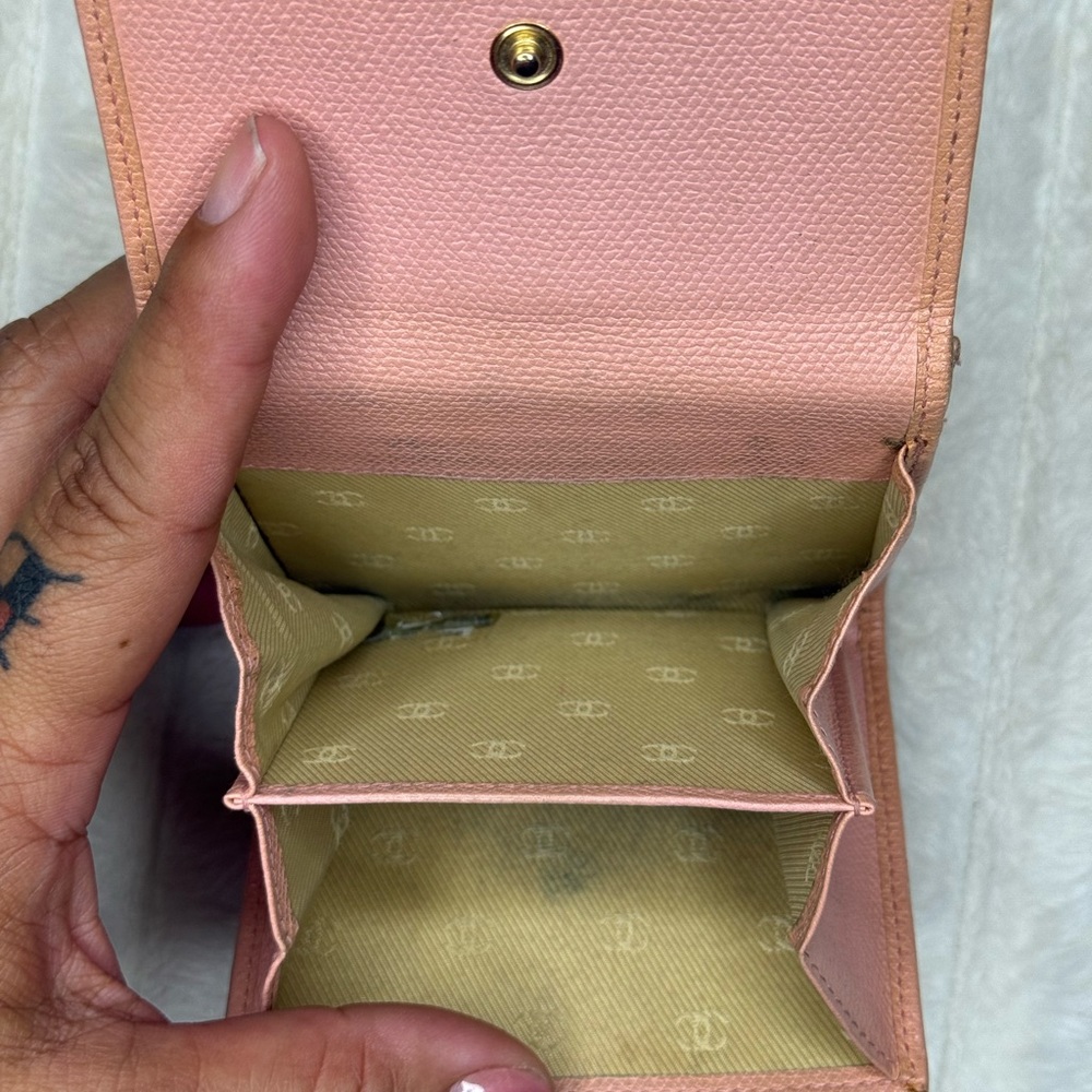 CHANEL COMPACT WALLET - Picture 7 of 10